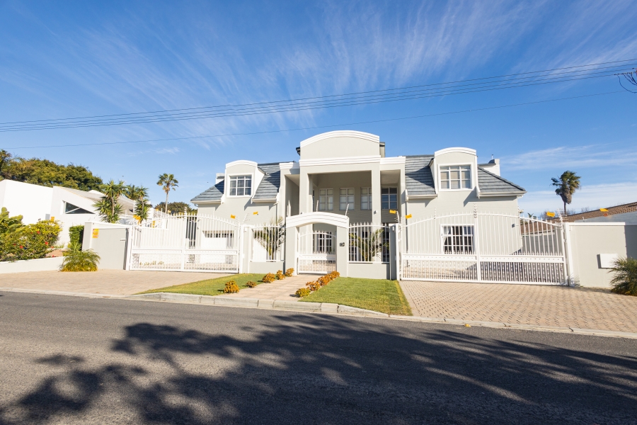 7 Bedroom Property for Sale in Flamingo Vlei Western Cape
